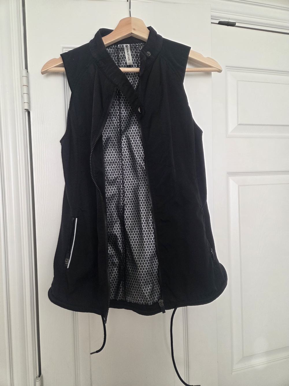 Fabletics Black Sleeveless Vest